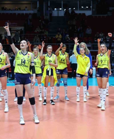 Fenerbahçe, Sultanlar Ligi’nde finalde