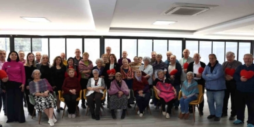 Nilüferli kadınlardan huzurevi sakinlerine gönül köprüsü