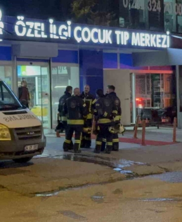 Çocuk tıp merkezinde korkutan yangın: Hastalar tahliye edildi