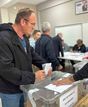 Kırklareli’nde Bulgaristan seçimleri için çifte vatandaşlar sandık başına gitti