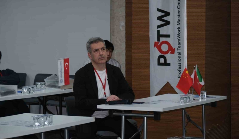 Tam tıkalı damarlar için yeni teknolojiler canlı vakalarla anlatıldı
