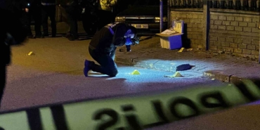 Eşinin KADES ihbarıyla eve gelen polislere ateş açtı