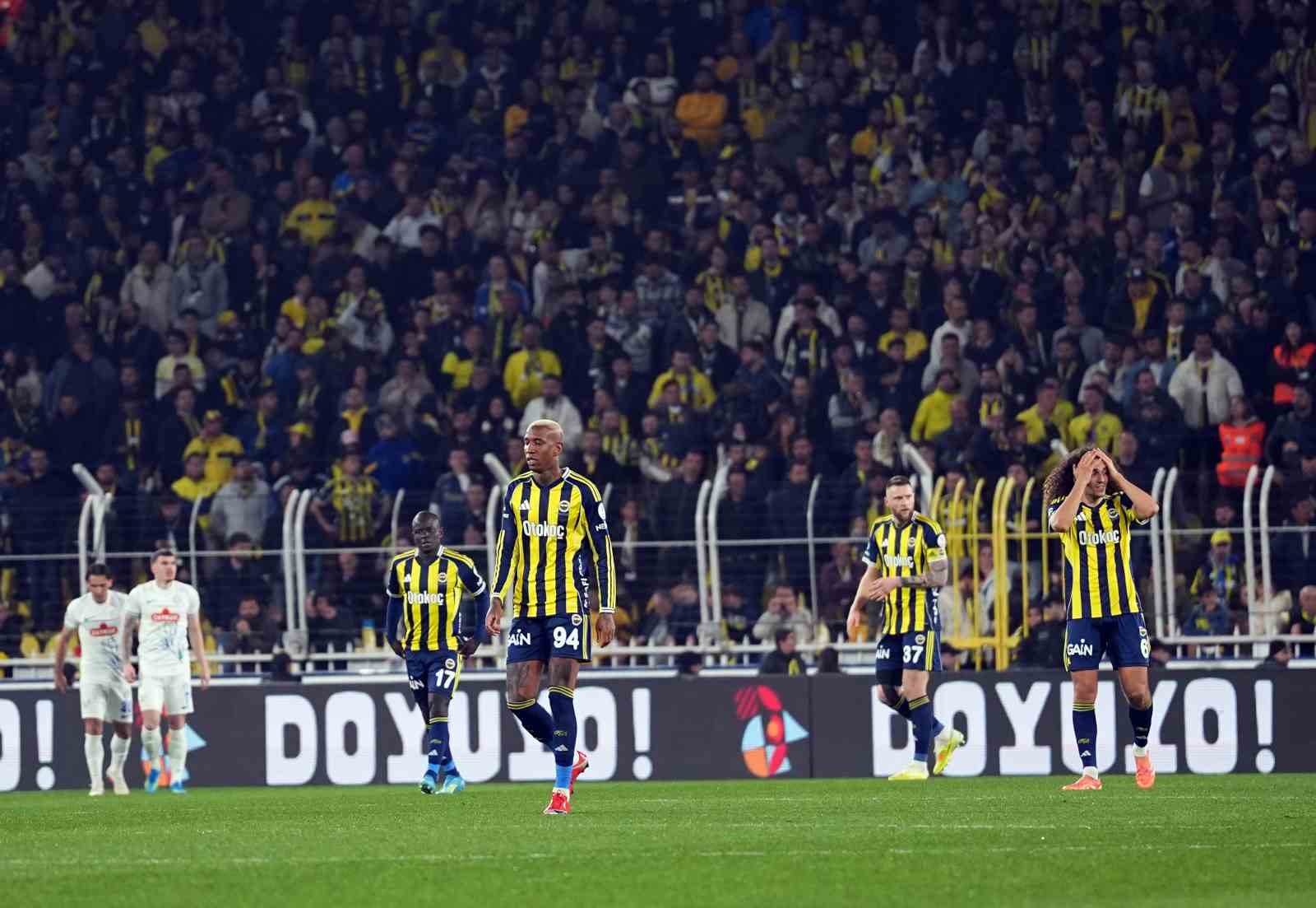 Fenerbahçe, derbiye puan kaybıyla gidiyor