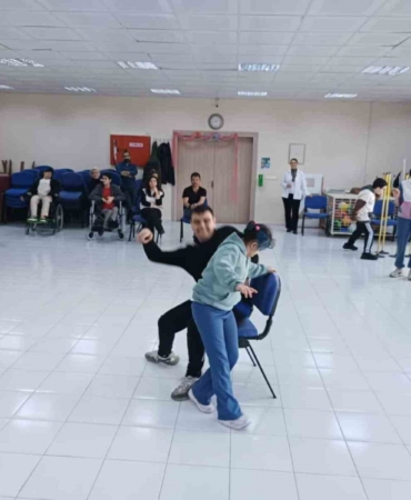 Burhaniye’de otizmliler için etkinlik düzenlendi