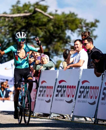 Kıran kırana yarışta zafer Ivan Sosa’nın