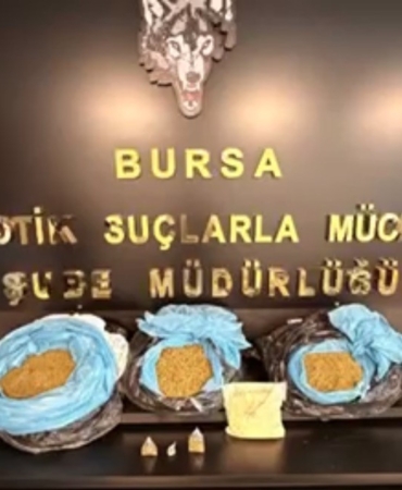 Çekicinin zulasından 16,7 kilogram uyuşturucu çıktı, 2 kişi tutuklandı