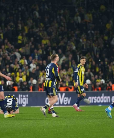 Trendyol Süper Lig: Fenerbahçe: 2 - Çaykur Rizespor: 2 (Maç sonucu)