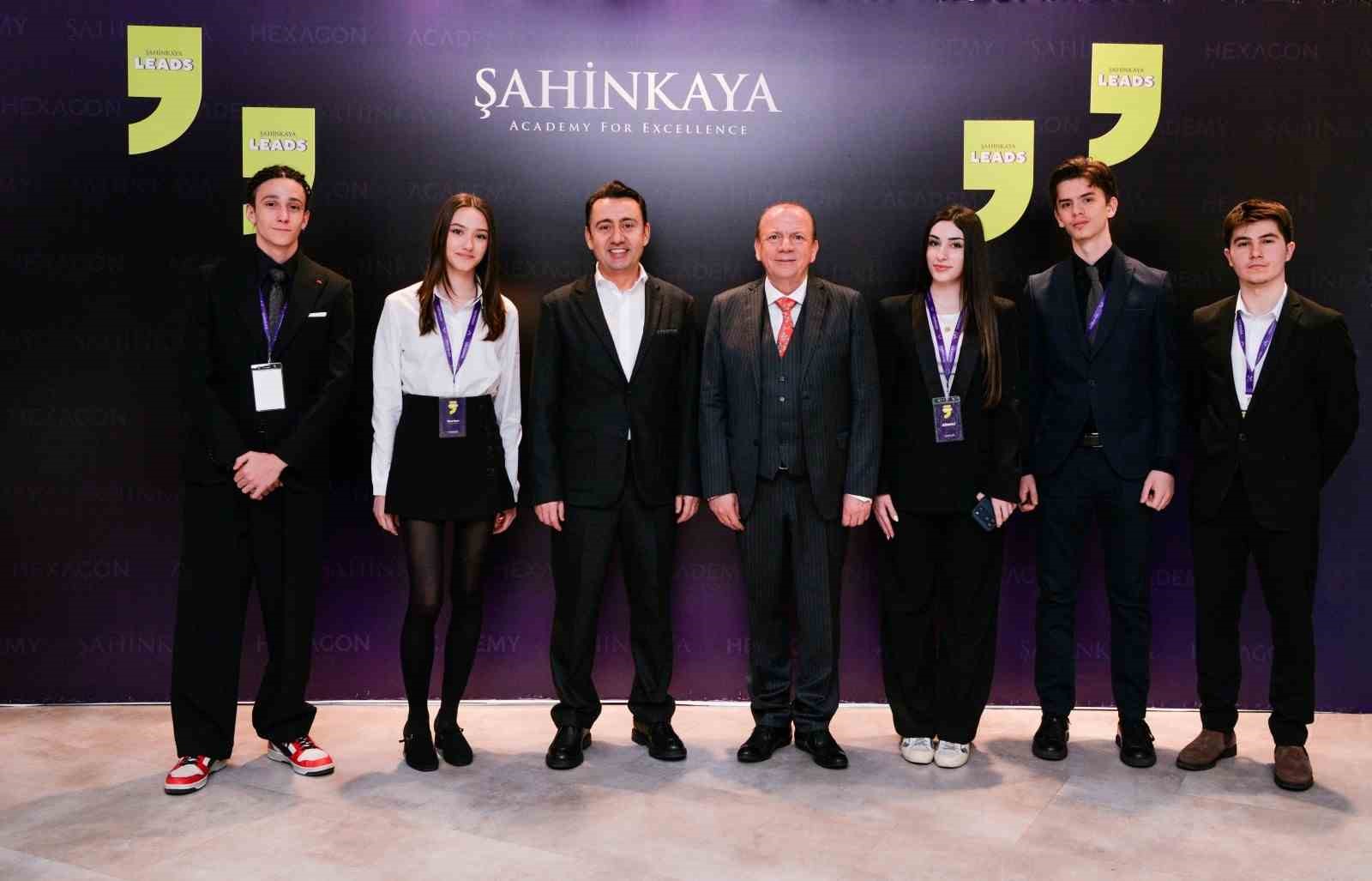 Şahinkaya Girişimcilik Zirvesi 2026 ilham veren konuklarıyla sürüyor