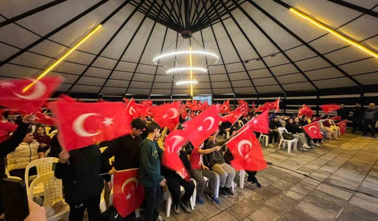 Fatih’te, A Milli Takım’ın Kosova galibiyeti coşkuyla kutlandı