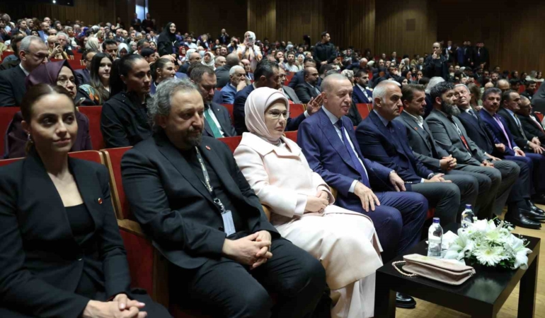 Cumhurbaşkanı Erdoğan İstanbul’da film galasına katıldı