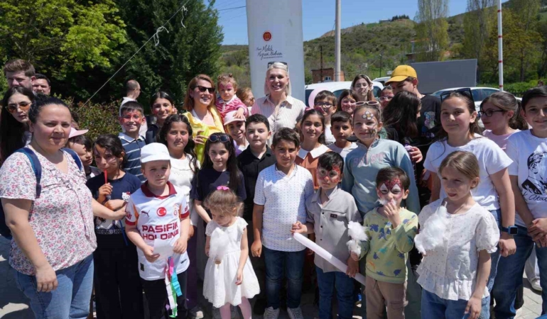 Bilecik’te 5 bin çocuk gönüllerince eğlendi