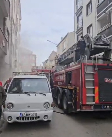 Gelibolu’da apartmanda çıkan yangın korkuttu