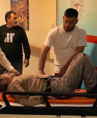 Duvardan düşen işçi yaralandı