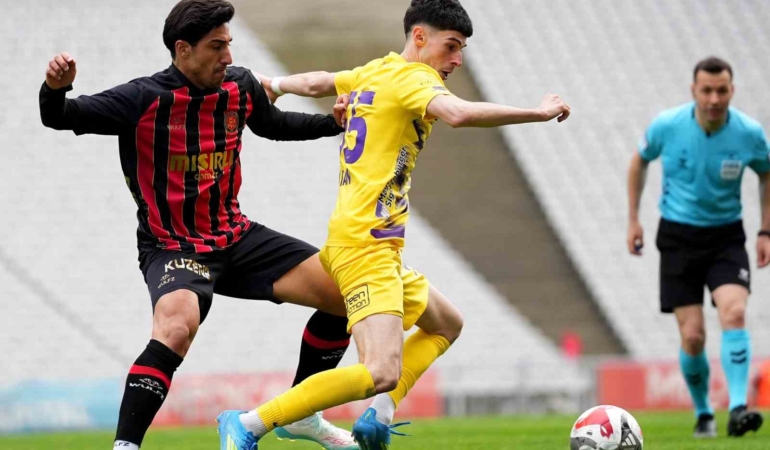 Trendyol Süper Lig: Fatih Karagümrük: 1 - Eyüpspor: 2 (Maç sonucu)