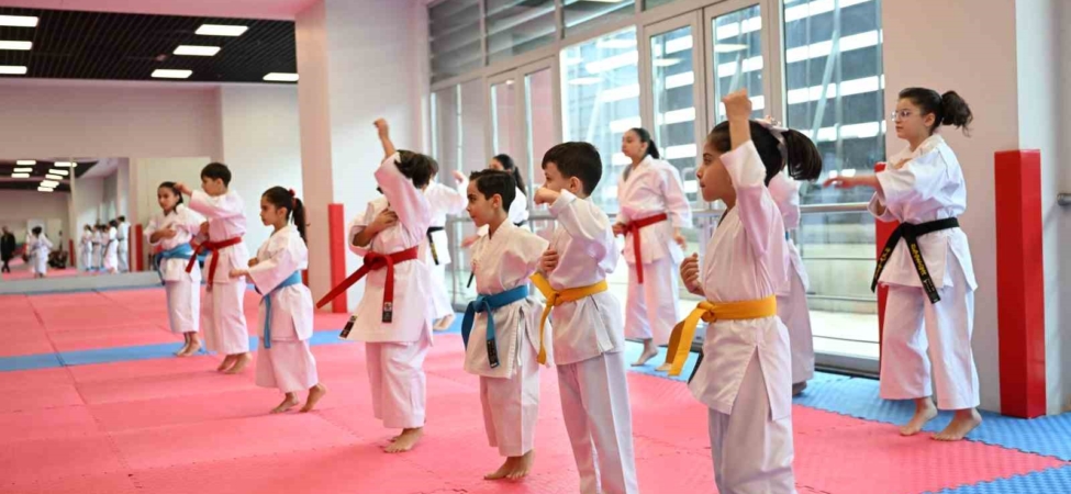 Gaziosmanpaşalı karateciler başarılarını uluslararası arenaya taşıyor