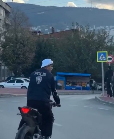 Polis yeleği giyip trafikte tehlikeli hareketler yaptı, cezadan kaçamadı