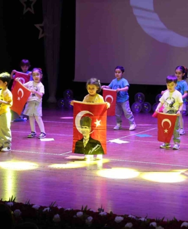 Kartal’daki kreşlerde 23 Nisan gururu: "Başkan Yüksel’in öncülüğünde çocuklarımız için çalışıyoruz"