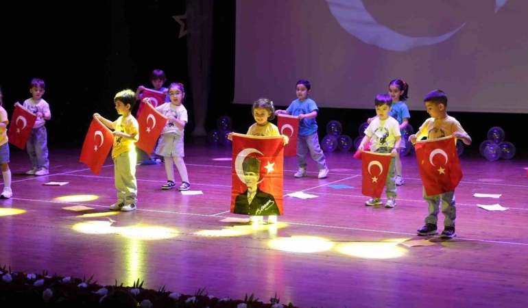 Kartal’daki kreşlerde 23 Nisan gururu: "Başkan Yüksel’in öncülüğünde çocuklarımız için çalışıyoruz"