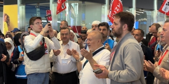 Hac kafilesi İstanbul Havalimanı’ndan kutsal topraklara dualarla uğurlandı