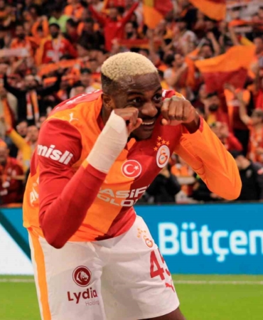 Victor Osimhen bu sezonki 20. golünü attı