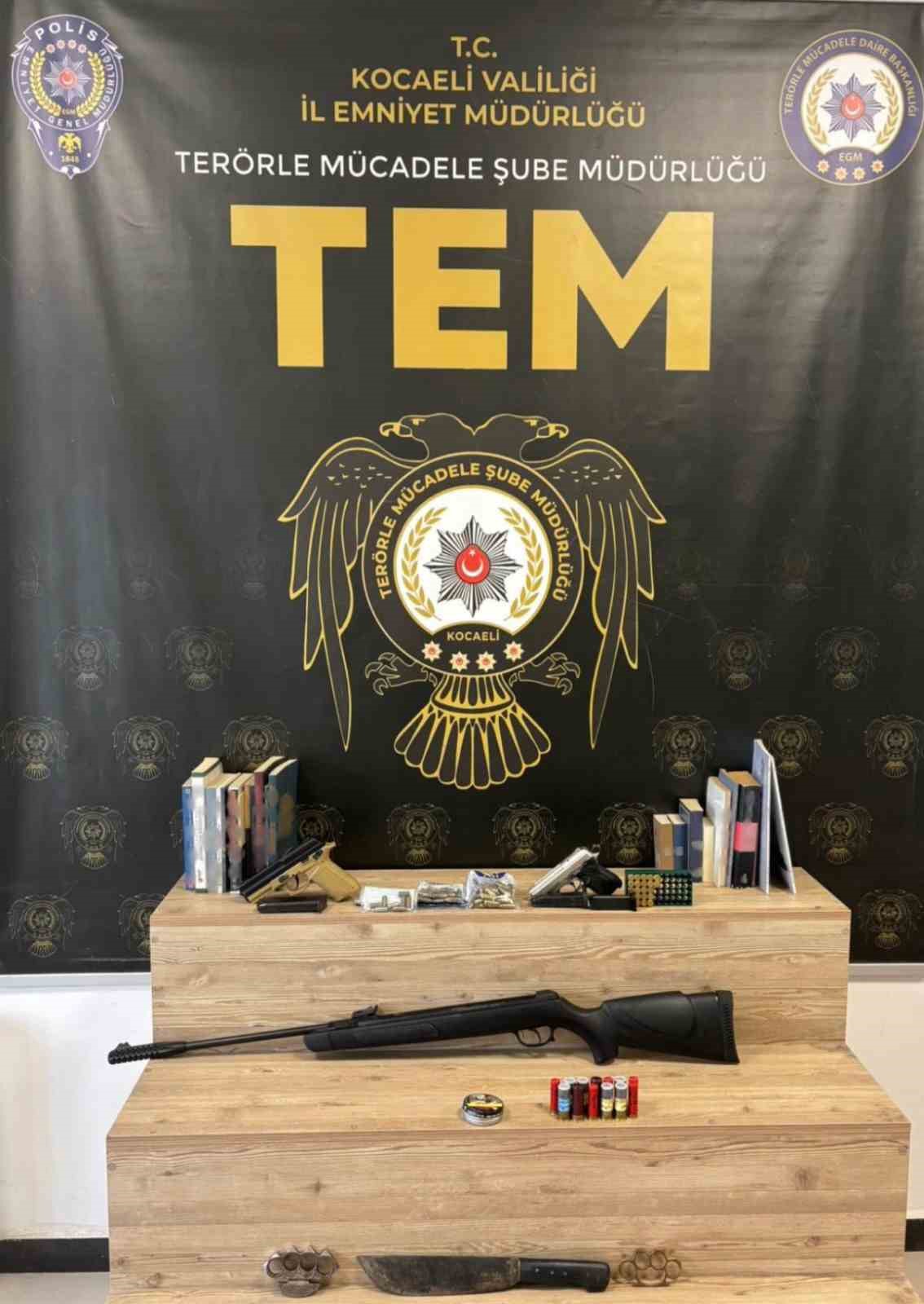 Kocaeli’de, İstanbul’daki silahlı saldırının failleriyle irtibatlı 32 şüpheli yakalandı