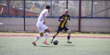 Söğütspor kendi evinde fırsatı tepti