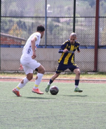 Söğütspor kendi evinde fırsatı tepti