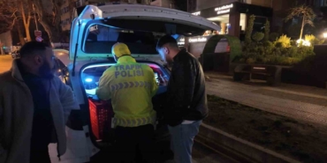 Kadıköy’de alkollü sürücü ekiplere zorluk çıkardı