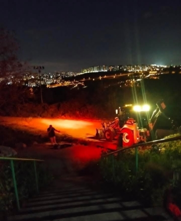 Çalışma sırasında doğal gaz hattı zarar gördü, operatör bayıldı