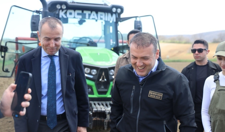 Bilecik’te ‘Yağlık Ayçiçeği Tohumu Dağıtım Programı’ gerçekleştirildi