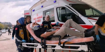 İş yerine sopalarla girip ortalığı savaş alanına çevirdiler: 4 yaralı