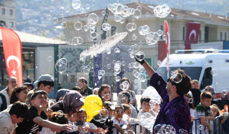 Osmangazi’de çocuk karnavalı