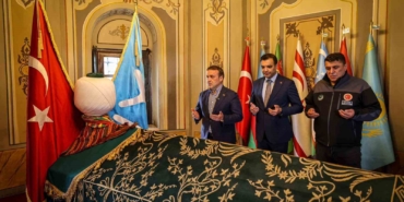 Vali Sözer, Ertuğrul Gazi Türbesi’nde dua etti