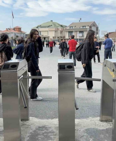 Arnavutköy’de lisede "üst düzey güvenlik" uygulaması: Velilere anlık fotoğraflı bildirim