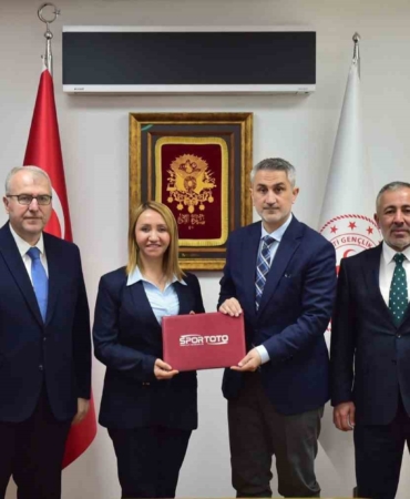 Bilecik’e büyük spor yatırımı için imzalar atıldı