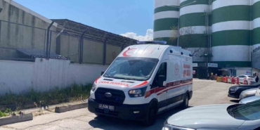 12. kattan düşen işçi ağır yaralandı