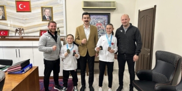 Manyas’tan karate şampiyonasında çifte derece