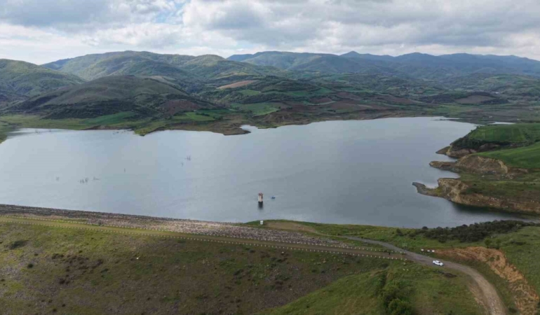 Tekirdağ’da kuruyan baraj yağışlarla canlandı
