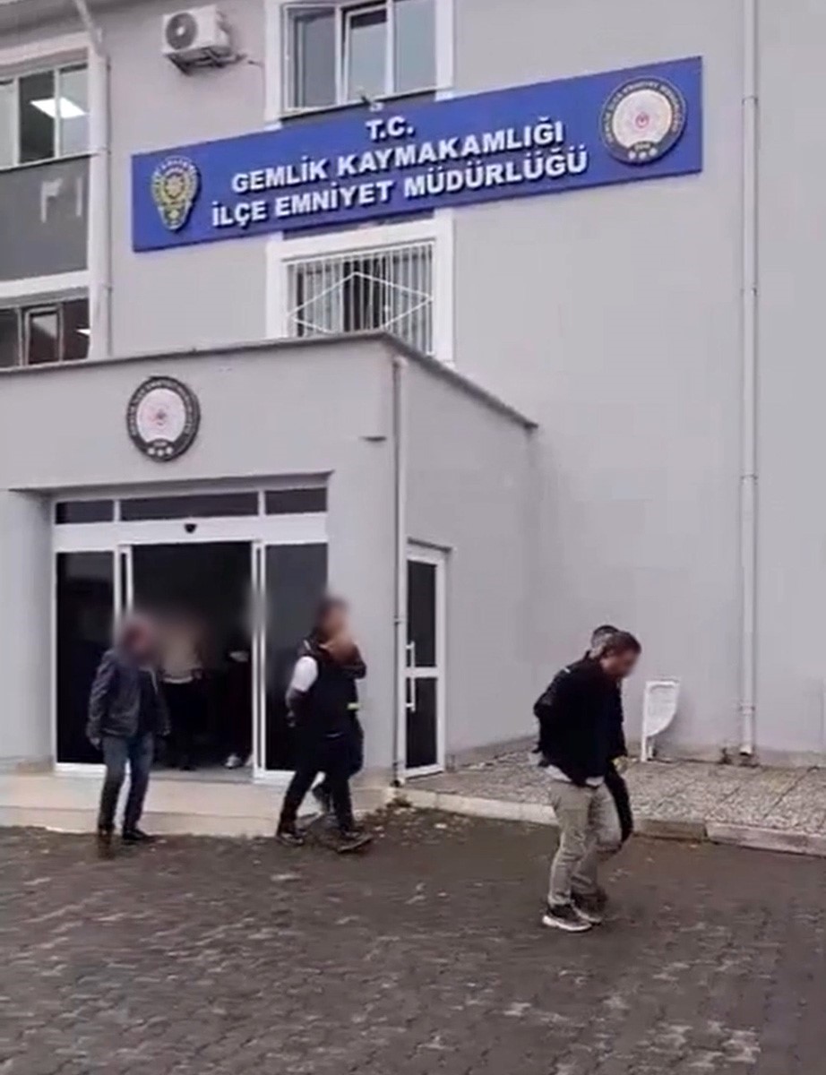 Bursa’da hırsızlık operasyonu: Çok sayıda suç kaydı bulunan şüpheliler yakalandı