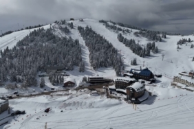 Uludağ’da sezon uzadı nisan ayıyla 2 metre kar var