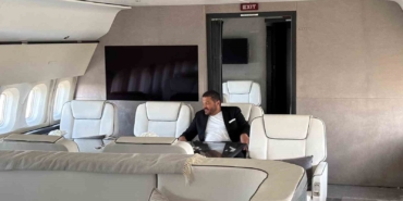Türk iş insanı Uğur Akkuş Boeing Business Jet aldığını duyurdu