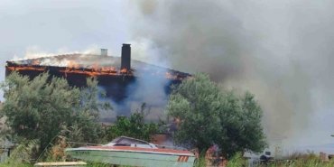 Ayvacık’ta villa yangını