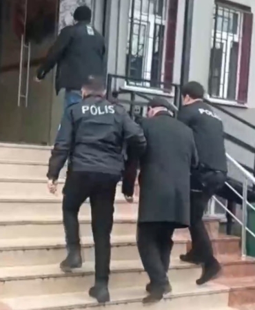 İstanbul’da aranan iki firari yakalandı