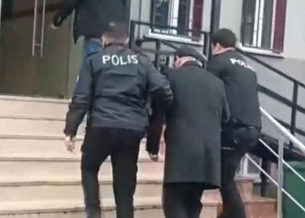 İstanbul’da aranan iki firari yakalandı