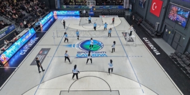 Çayırova’da kadınlar voleybol dostluk maçında buluştu