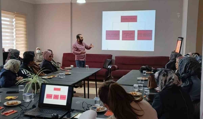 Bilecik’te aile içi iletişim eğitimi düzenlendi