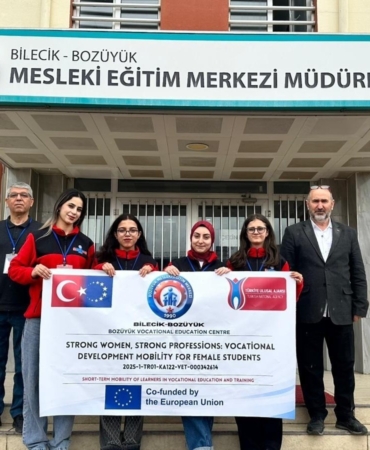 Bozüyük’ten Avrupa’ya mesleki yolculuk, öğrenciler Bremen’e uğurlandı