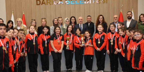 Darıca Belediyesi halk oyunları ekibi Kocaeli şampiyonu oldu