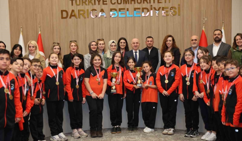 Darıca Belediyesi halk oyunları ekibi Kocaeli şampiyonu oldu