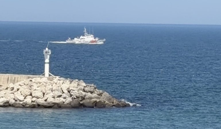 AFAD ve sahil güvenlik ekipleri, kaybolan genci aradı